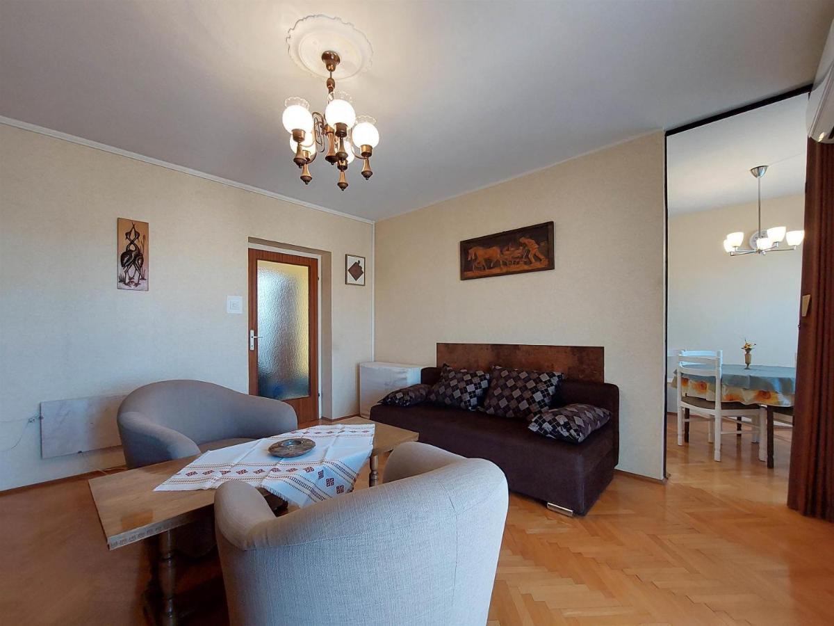 Apartments Nikola Punat Exterior foto