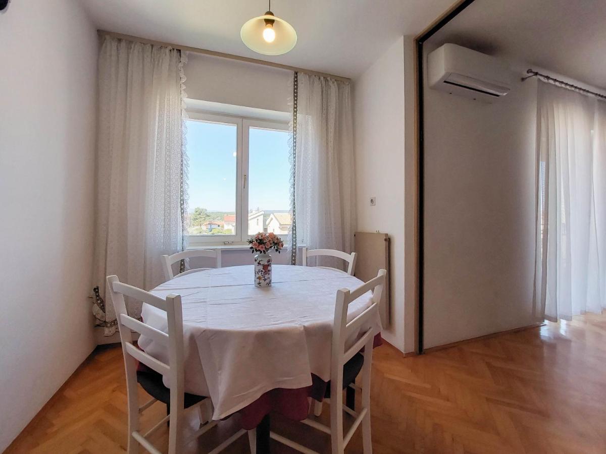Apartments Nikola Punat Exterior foto