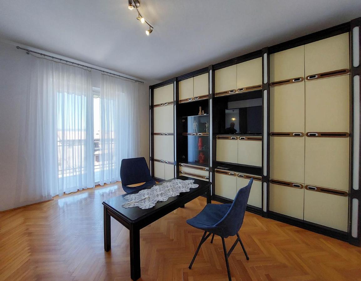 Apartments Nikola Punat Exterior foto