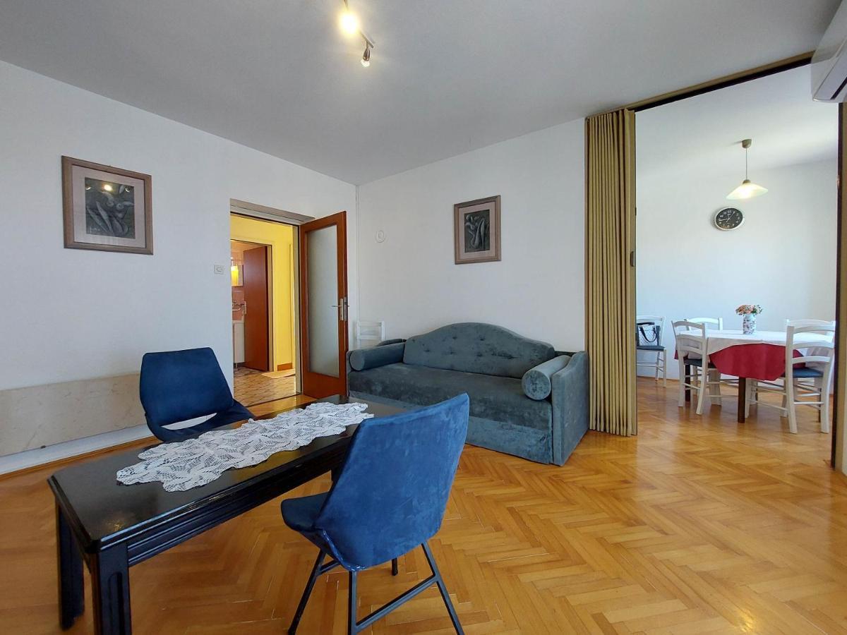 Apartments Nikola Punat Exterior foto