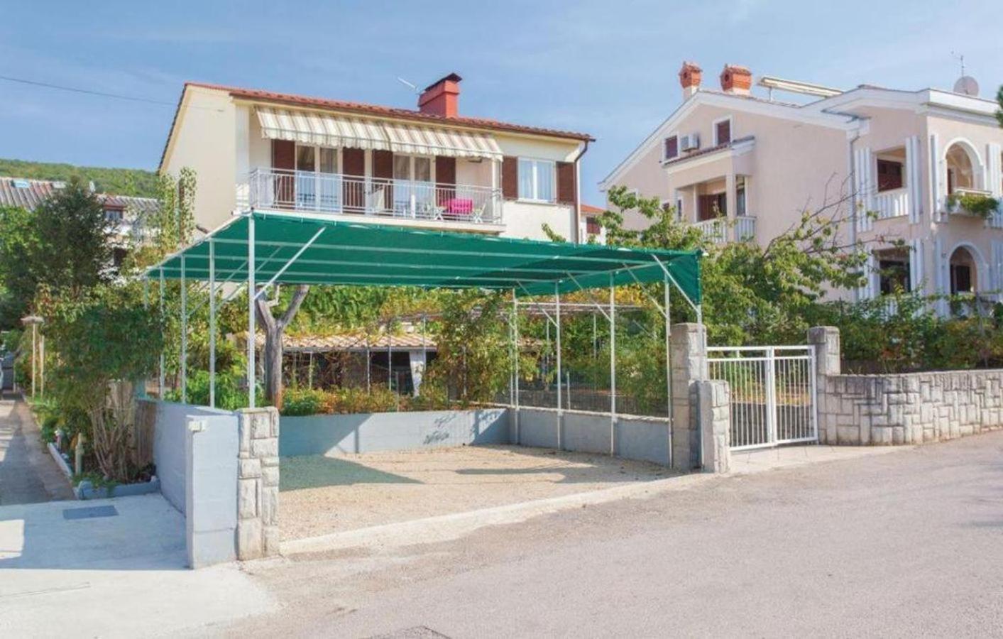 Apartments Nikola Punat Exterior foto